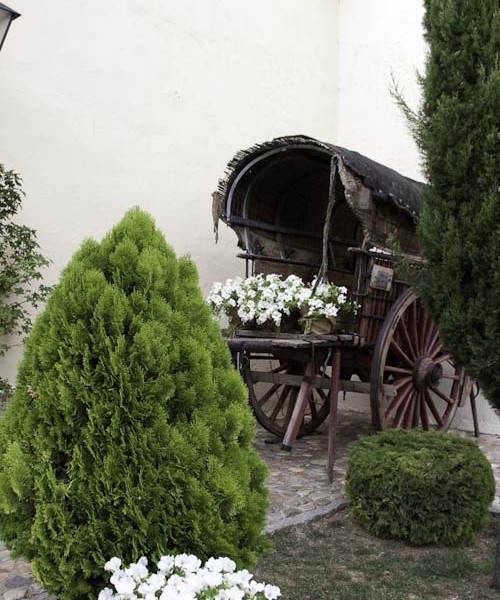 ¿Quieres dar un estilo rústico a tu boda? La finca Casa de oficios es el lugar perfecto. ¿Quieres dar un estilo rústico a tu boda? La finca Casa de oficios es el lugar perfecto.